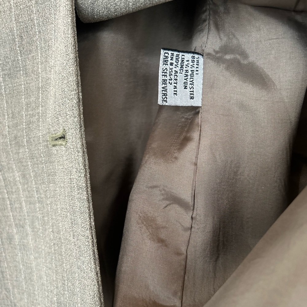 Halston 2 pc Taupe Brown Pin striped Suit Size 12. - Picture 6 of 6